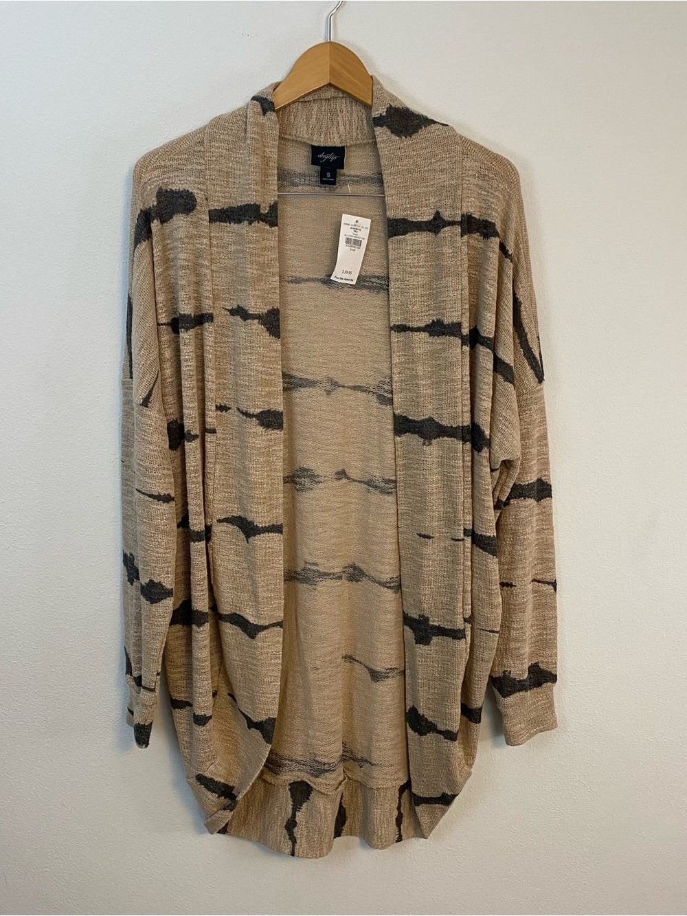 Daytrip Buckle NWT Taupe‎ Striped Knit Cardigan Sweater Womens Small